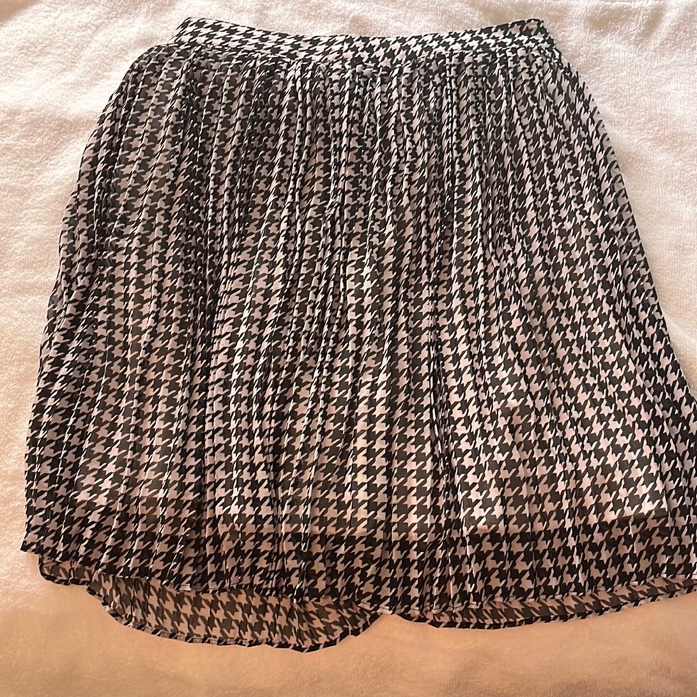 ModCloth pleated chiffon skirt